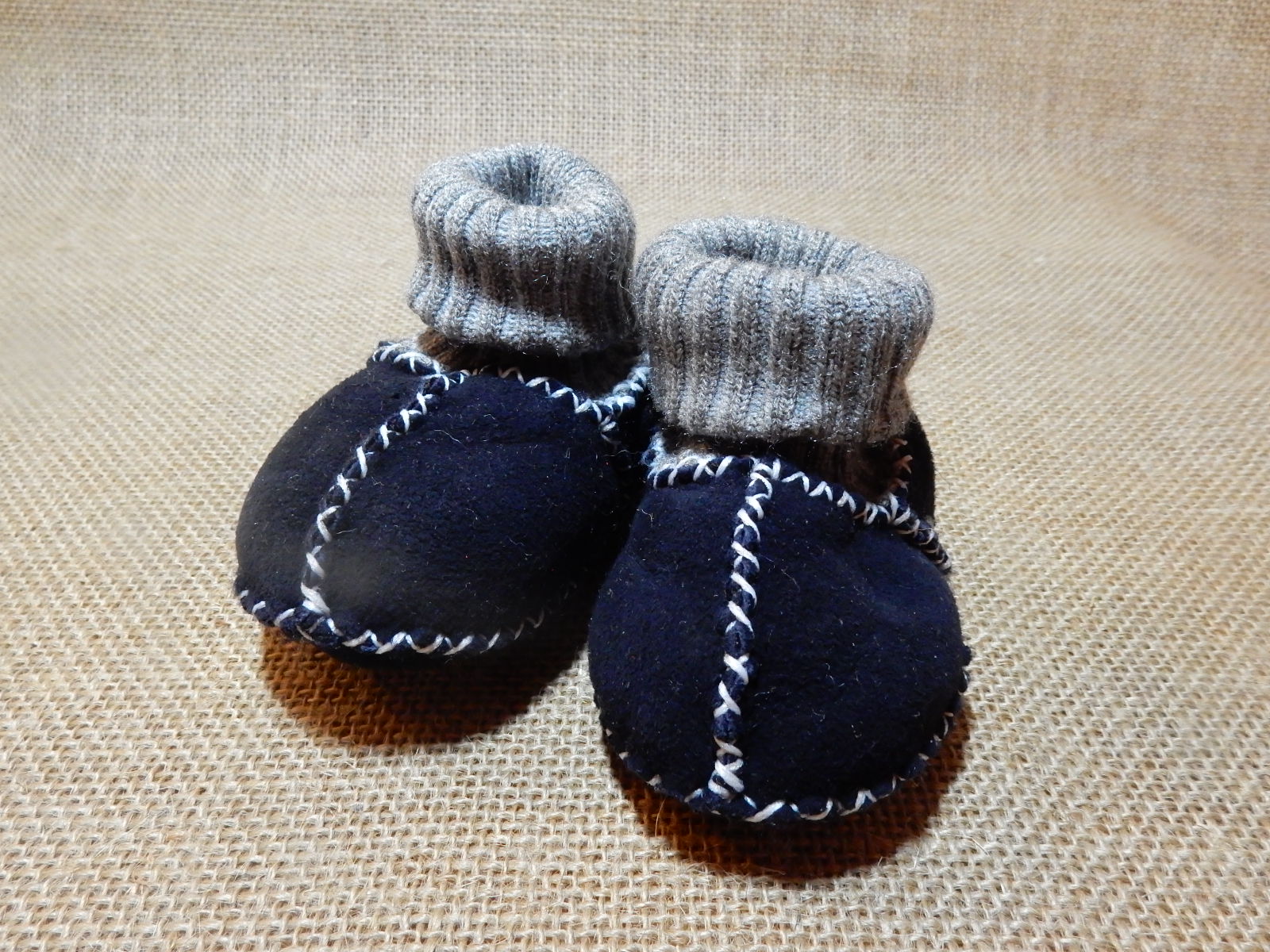 Lammfell-Babyschuhe marine